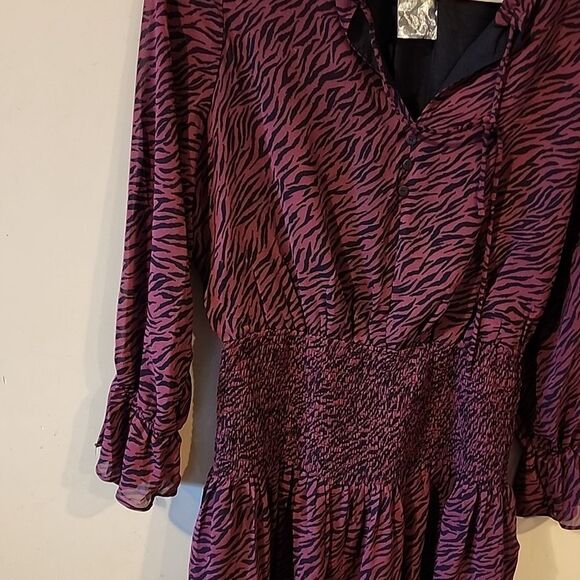 Black Tape Brand mini dress 👗 medium NWOT - Picture 4 of 7